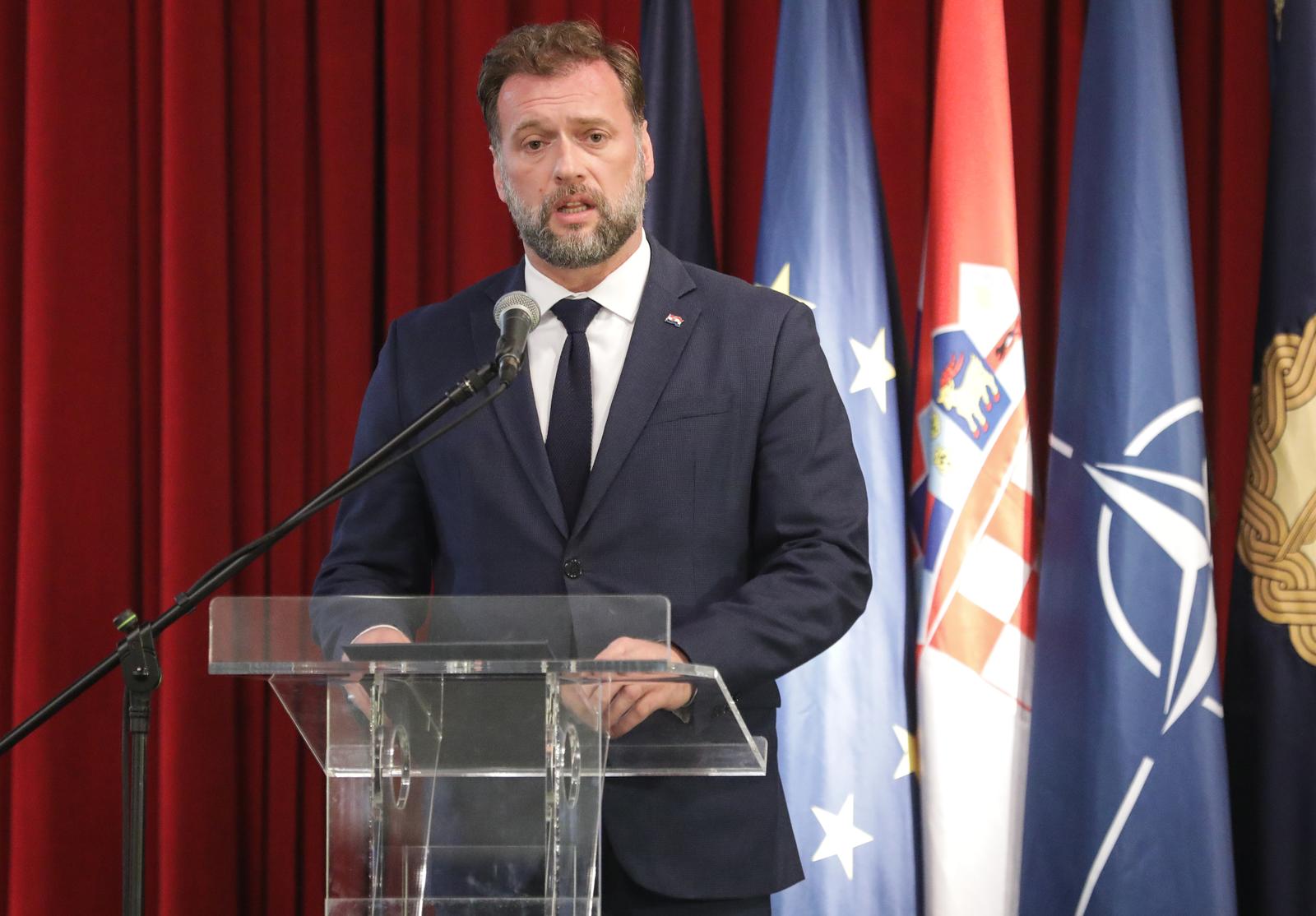 26.09.2022., Zagreb - U nazocnosti nacelnika stozer HV, admirala Roberta Hranja, ministra Obrane Maria Banozica te izaslanika predsjednika RH Dragutina Lozancica, u Ministarstvu obrane RH svecano obiljezena 31. obljetnica Glavnog stozera OSRH, kojom prilikom su istaknutim djelatnicima dodjeljene nagrade i priznanja.     Photo: Robert Anic/PIXSELL