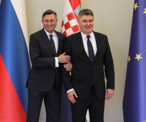 28.11.2022.,Zagreb, Pantovcak, Ured predsjednika RH, sastanak predsjednika Republike Zorana Milanovica i predsjednika Republike Slovenije Boruta Pahora, zajednicko fotografiranje prije pocetka sastanka  Photo: Robert Anic/PIXSELL