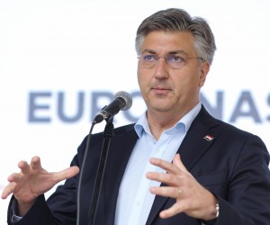29.10.2022., Zagreb - Na Cvjetnom trgu odrzala se se manifestacija Dani eura u Zagrebu. Na manifestaciji su sudjelovali predsjednik Vlade Andrej Plenkovic, ministar vanjskih i europskih poslova Gordan Grlic Radman, ministar financija Marko Primorac, ministrica poljoprivrede Marija Vuckovic, ministrica turizma i sporta Nikolina Brnjac, guverner Hrvatske narodne banke Boris Vujcic te mnogi drugi. Photo: Tomislav Miletic/PIXSELL