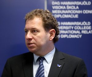 29.11.2017., Zagreb  - Konferencija za medije povodom imenovanja Zorana Milanovica predsjednikom Diplomatskog vijeca Visoke skole medjunarodnih odnosa i diplomacije Dag Hammarskjold. Goran Bandov.rPhoto: Igor Kralj/PIXSELL