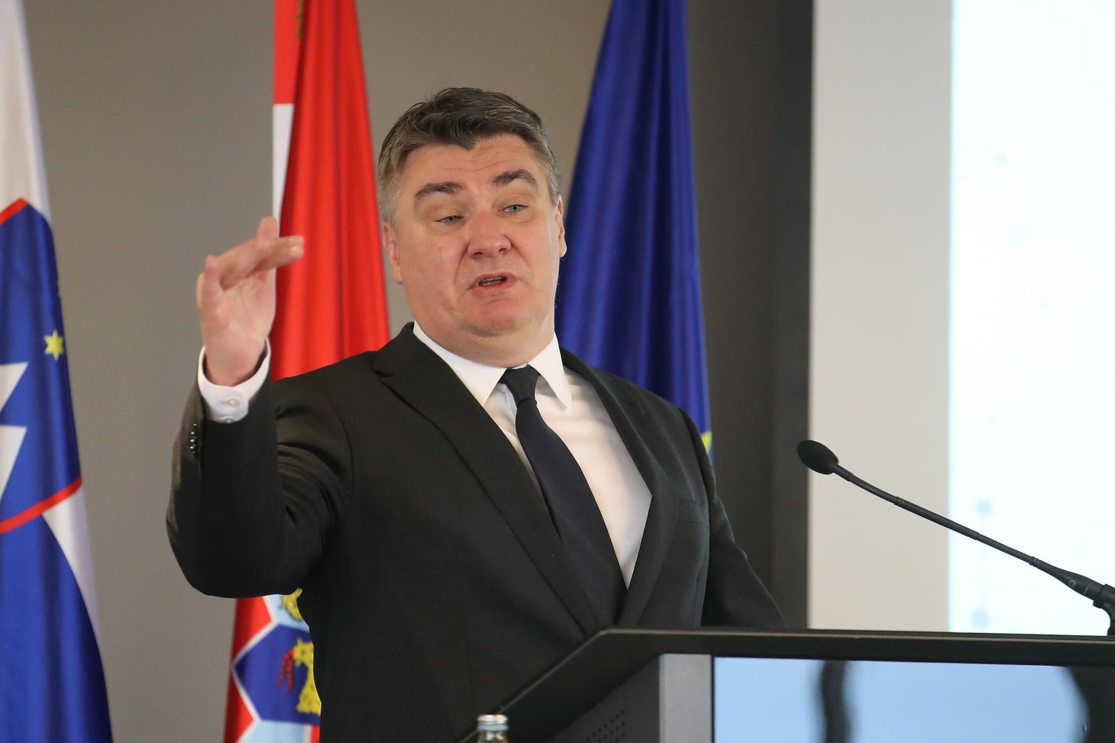 29.11.2022., Zagreb - Predsjednik Republike Zoran Milanovic i predsjednik Republike Slovenije Borut Pahor sudjelovali su na otvaranju foruma Business Meets Politics – Energetika danas i sutra u organizaciji Slovensko-hrvatskog poslovnog kluba i Veleposlanstva Republike Slovenije u Republici Hrvatskoj koji je odrzan u hotelu Westin. Zoran Milanovic Photo: Luka Stanzl/PIXSELL