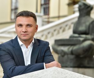17.10.2020., Zagreb - Djordje Gardasevic, profesor na Katedri za ustavno pravo Pravnog fakulteta u Zagrebu. "n"nPhoto: Sasa Zinaja/NFoto/PIXSELL