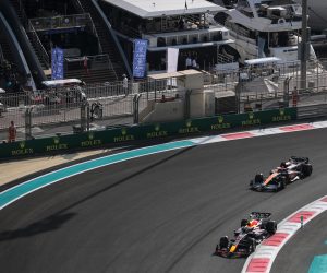 epa10314259 Mexican Formula One driver Sergio Perez of Red Bull Racing (Front) and Australian Formula One driver Daniel Ricciardo of McLaren F1 Team in action during the third practice session of the Abu Dhabi Formula One Grand Prix 2022 at Yas Marina Circuit in Abu Dhabi, United Arab Emirates, 19 November 2022. The Formula One Grand Prix of Abu Dhabi will take place on 20 November 2022.  EPA/ALI HAIDER