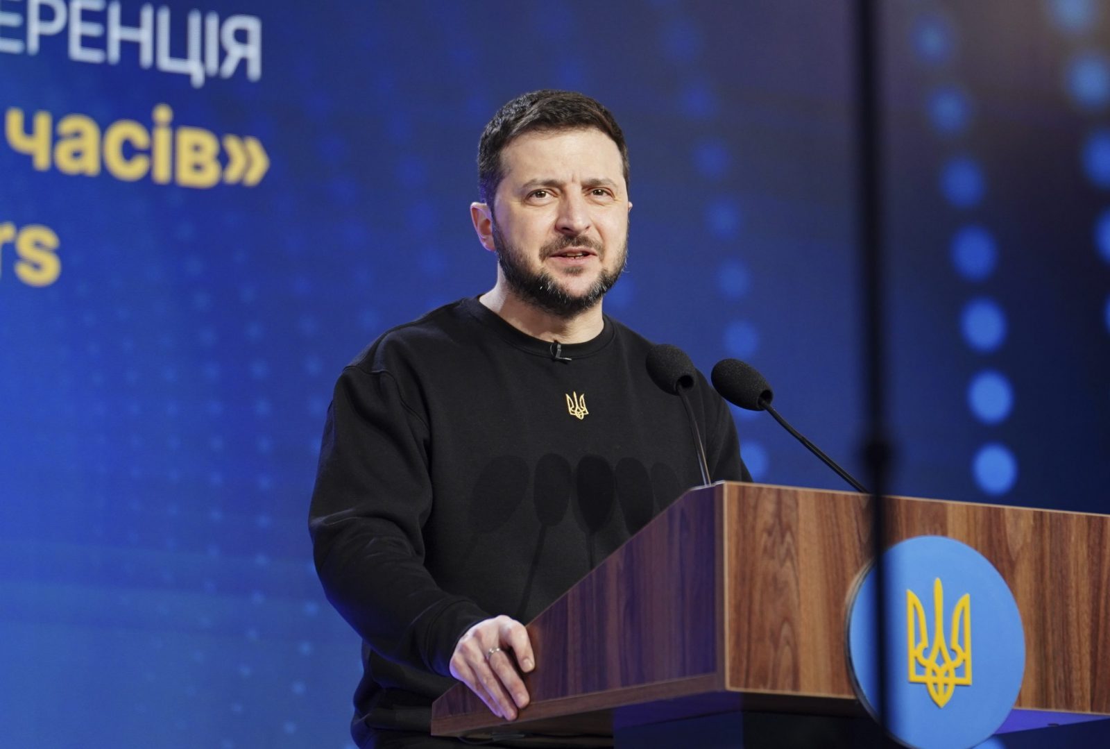 epa10356647 A handout photo made available by the Ukrainian Presidential Press Service shows Ukrainian President Volodymyr Zelensky delivering an address during the international conference 'Human Rights in Dark Hours' in Kyiv (Kiev), Ukraine, 09 December 2022. The  conference was held in an underground metro station for safety reasons amid Russia's invasion.  EPA/UKRAINIAN PRESIDENTIAL PRESS SERVICE HANDOUT -- MANDATORY CREDIT: UKRAINIAN PRESIDENTIAL PRESS SERVICE -- HANDOUT EDITORIAL USE ONLY/NO SALES