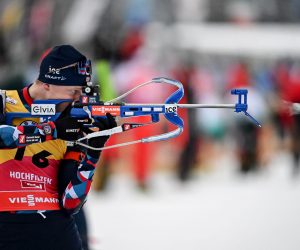 epa10356703 Johannes Thingnes Boe of Norway in action at the shooting range during the zeroing of the men's 10km Sprint race at the IBU Biathlon World Cup in Hochfilzen, Austria, 09 December 2022.  EPA/CHRISTIAN BRUNA
