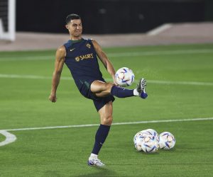 epa10355114 Portugal's Cristiano Ronaldo performs during his team's training session in Al-Shahaniya, Qatar, 08 December 2022. Portugal will face Morocco in their FIFA World Cup 2022 quarter final soccer match on 10 December 2022.  EPA/JOSE SENA GOULAO