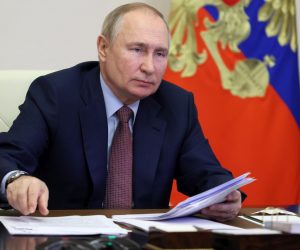 epa10367355 Russian President Vladimir Putin attends a meeting of the Council for Strategic Development and National Projects via videoconference at the Novo-Ogaryovo residence outside Moscow, Russia, 15 December 2022.  EPA/MIKHAEL KLIMENTYEV/SPUTNIK/KREMLIN / POOL