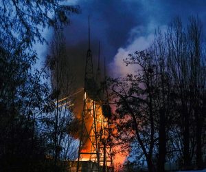 epa10373479 Smoke billows from a fire at an infrastructure object after a drone attack in Kyiv (Kiev), Ukraine, 19 December 2022, amid Russia's invasion. About 20 drone attacks targeted the Ukrainian capital Kyiv in the early morning of 19 December, 15 of which were shot down, according to Serhiy Popko, the head of the Kyiv military administration. Russian troops entered Ukraine on 24 February 2022 starting a conflict that has provoked destruction and a humanitarian crisis.  EPA/STRINGER