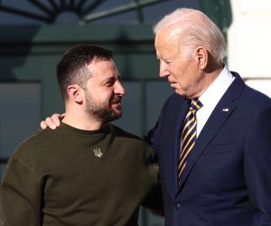 epa10375829 US President Joe Biden (R) welcomes Ukrainian President Volodymyr Zelensky (L) to the South Lawn of the White House Washington, DC, USA, 21 December 2022. In his first trip out of Ukraine since the Russian invasion began, Zelensky is visiting DC to meet with President Biden and address a joint session of Congress.  EPA/JIM LO SCALZO