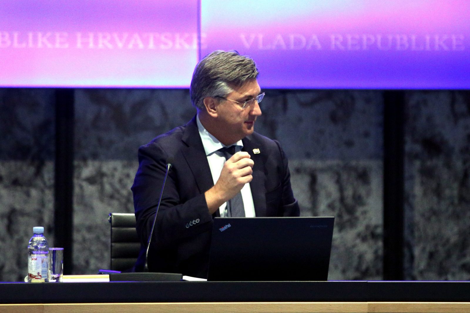 Zagreb, 22.12.2022. - Sjednica Vlade Republike Hrvatske u Nacionalnoj i sveuèilinoj knjinici. Na fotografiji prmijer Andrej Plenkoviæ. foto HINA /Zvonimir KUHTIÆ/ kuzo