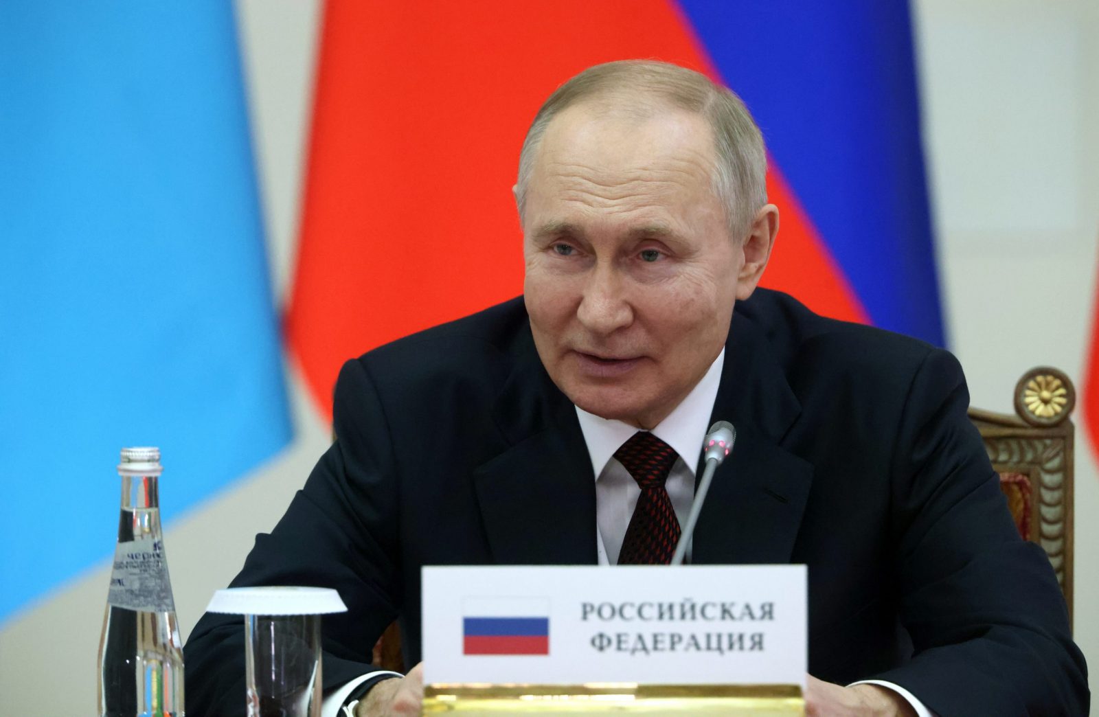 epa10378680 Russian President Vladimir Putin attends an informal summit of the Commonwealth of Independent States (CIS) in St. Petersburg, Russia, 26 December 2022. An informal meeting of the leaders of the CIS countries will be held on December 26-27 at the Boris Yeltsin Presidential Library in St. Petersburg. It is attended by President of Azerbaijan Ilham Aliyev, Prime Minister of Armenia Nikol Pashinyan, President of Belarus Alexander Lukashenko, President of Kazakhstan Kassym-Jomart Tokayev, President of Kyrgyzstan Sadyr Japarov, President of Tajikistan Emomali Rahmon, President of Turkmenistan Serdar Berdimuhamedov and President of Uzbekistan Shavkat Mirziyoyev.  According to Vladimir Putin, cooperation between the CIS countries is proceeding successfully, by the end of the year the trade turnover should reach 100 billion USD.  EPA/ALEXEI DANICHEV/SPUTNIK/KREMLIN POOL MANDATORY CREDIT