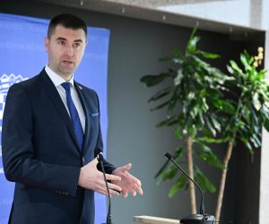 01.12.2022., Zagreb - Ministar gospodarstva i odrzivog razvoja Davor Filipovic dao je izjavu medijima u Nacionalnoj i sveucilisnoj knjiznici nakon sjednice Vlade RH. Photo: Davorin Visnjic/PIXSELL