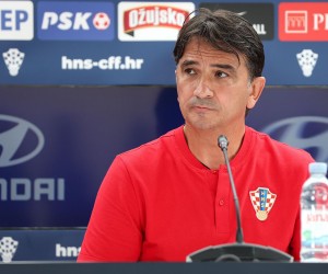 02.12.2022., Doha, Katar - Konferencija za medije hrvatske nogometne reprezentacije u trening kampu Al Ersal 3 u Dohi na Svjetskom prvesntvu u Kataru dan nakon remija s Belgijom i izborenim ulaskom u osminu finala. Izbornik Hrvatske Zlatko Dalic. Photo: Goran Stanzl/PIXSELL