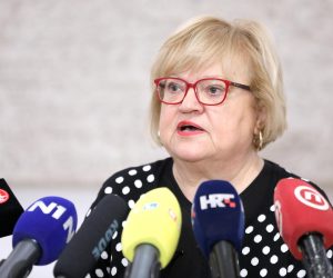 05.12.2022., Zagreb - Na konferenciji za medije odrzanoj u Saboru zastupnica Anka Mrak Taritas komentirala je promjenene Ustava i obuku ukrajinskih vojnika u Hrvatskoj. Photo: Patrik Macek/PIXSELL