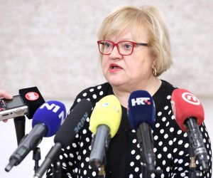 05.12.2022., Zagreb - Na konferenciji za medije odrzanoj u Saboru zastupnica Anka Mrak Taritas komentirala je promjenene Ustava i obuku ukrajinskih vojnika u Hrvatskoj. Photo: Patrik Macek/PIXSELL