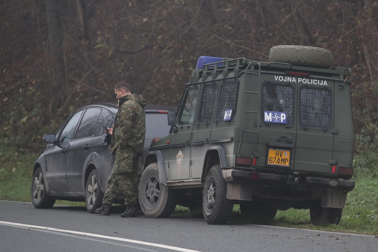 07.12.2022., Vocin - Potraga za djelovima MIG-21 u sumi. Photo: Luka Stanzl/PIXSELL