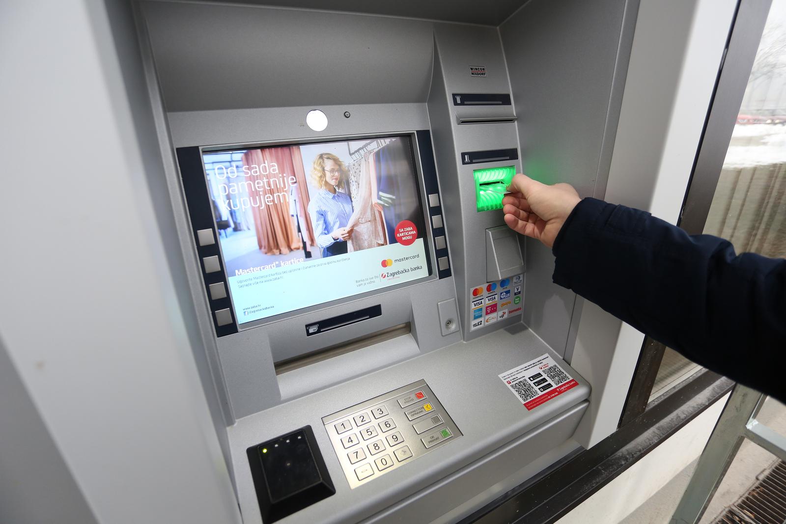 09.02.2018., Karlovac - Bankomat Zagrebacke banke. "nPhoto: Kristina Stedul Fabac/PIXSELL