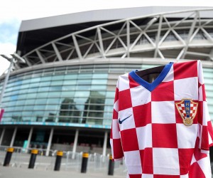 10.6.2021., Zagreb - Stadion Wembley, London, Engleska - UEFA Europsko prvenstvo 2020, Stadion Wembley na kojem ce se odigrati utakmica 1. kola skupine D izmedju reprezentacije Engleske i Hrvatske. rWembley Stadium je nogometni stadion u Londonu (Wembley, London Borough of Brent). Stadion je drugi po broju sjedecih mjesta u Europi, odmah iza Camp Noua u Barceloni i prvi po velicini natkrivenih stadiona na svijetu. Broj sjedecih mjesta varira ovisno o dogadjaju: 90000 (nogomet i ragbi), 75000 sjedecih mjesta i 15.000 stojecih (koncert) te 68400 do 72000 (atletika). Stadion je i najskuplji na svijetu do danas s cijenom gradnje od 798 milijuna britanskih funti. Stadion je izgradjen na mjestu staroga Wembleya, koji je srusen 2003. Kao datum zavrsetka gradnje stadiona navodi se 9. ozujka 2007. godine, kada su kljucevi stadiona predani nogometnom savezu Engleske. rPhoto: Goran Stanzl/PIXSELL