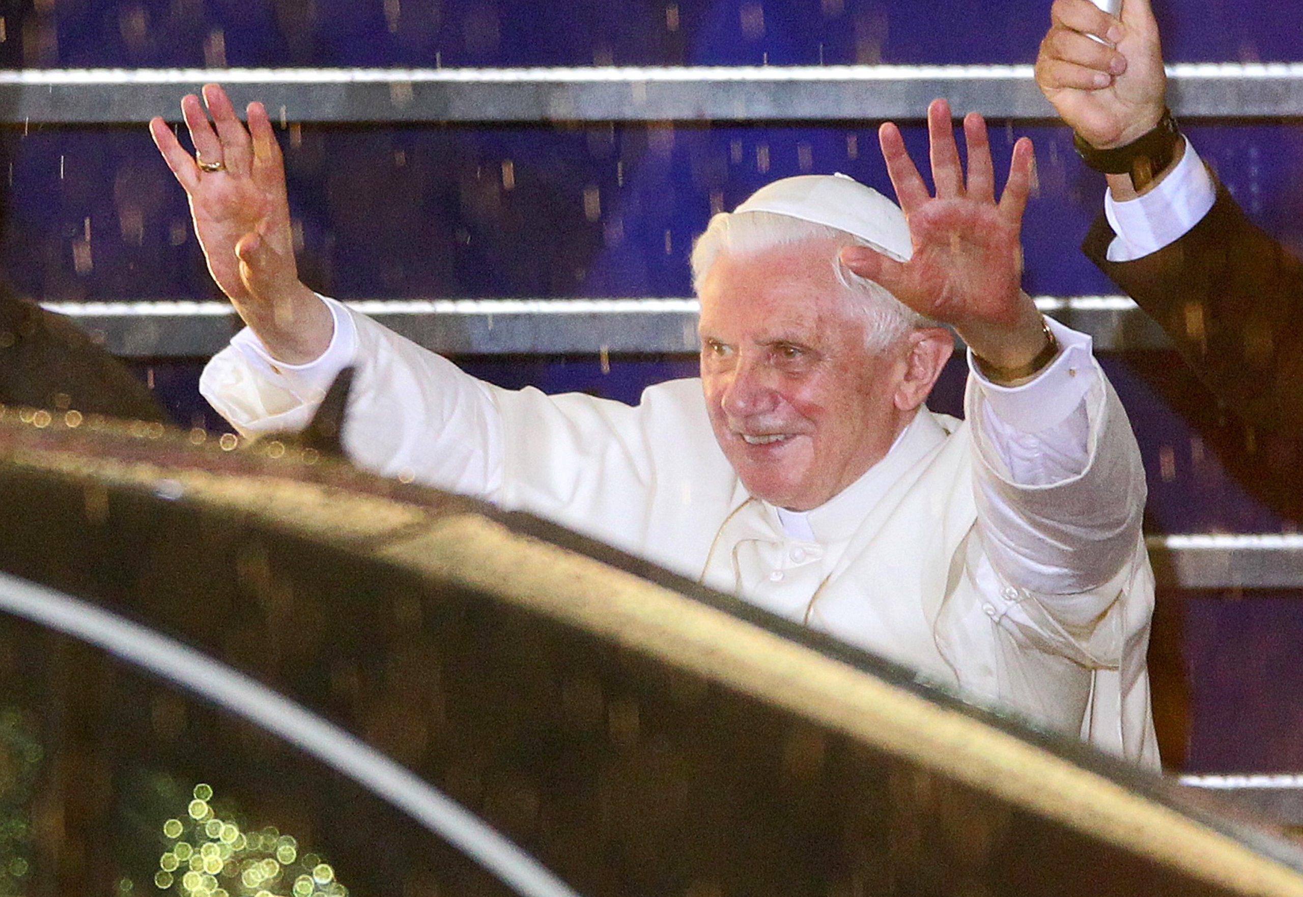 05.06.2011., Zracna luka Zagreb, Zagreb - Papa Benedikt XVI zbog jake kise Republiku Hrvatsku napustio bez svecanosti oprostaja. rPhoto: Marko Prpic/PIXSELL