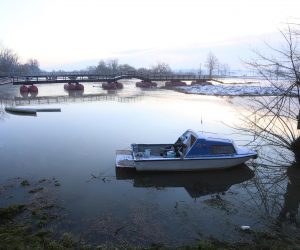 12.12.2022., Karlovac - Vodostaj rijeke Korane u Karlovcu u blagom je opadanju. U 9 sati vodostaj je bio na 759 cm i dalje su na snazi izvandredne mjere obrane od poplava.  Photo: Kristina Stedul Fabac/PIXSELL