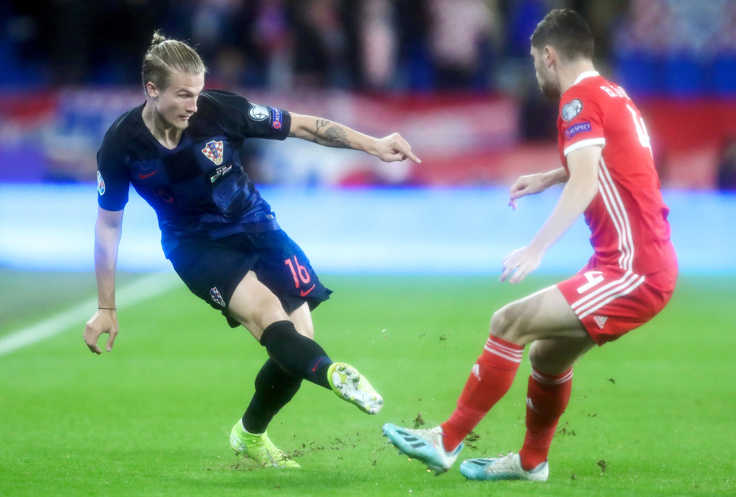 13.10.2019., stadion Cardiff City, Cardiff, Wales - Kvalifikacije za Europsko prvenstvo, skupina E, 7. kolo, Wales - Hrvatska. Tin Jedvaj, Ben Davies Photo: Sanjin Strukic/PIXSELL