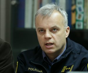 Zagreb: Konferencija povodom početka operativne akcije Mir i dobro 13.12.2018., Zagreb - Konferencija za medije povodom pocetka operativne akcije Mir i dobro koja se ove godine provodi 25. godinu zaredom, a usmjerena je na senzibilizaciju javnosti i zakonske odredbe kojima je regulirana uporaba pirotehnickih sredstava. Akcija Mir i dobro zapocinje 15. prosinca i traje do 8. sijecnja. Tomislav Vukoja. rPhoto: Goran Stanzl/PIXSELL