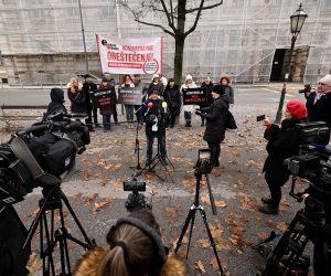 13.12.2022., Zagreb - Konferencija za medije udruge Franak nakon sjednice Gradjanskog odjela Vrhovnog suda na kojoj ce biti zauueta pravnashvacanja o pravnim ucincimaSporazuma o konverziji. Goran Aleksic
   Photo: Marko Lukunic/PIXSELL