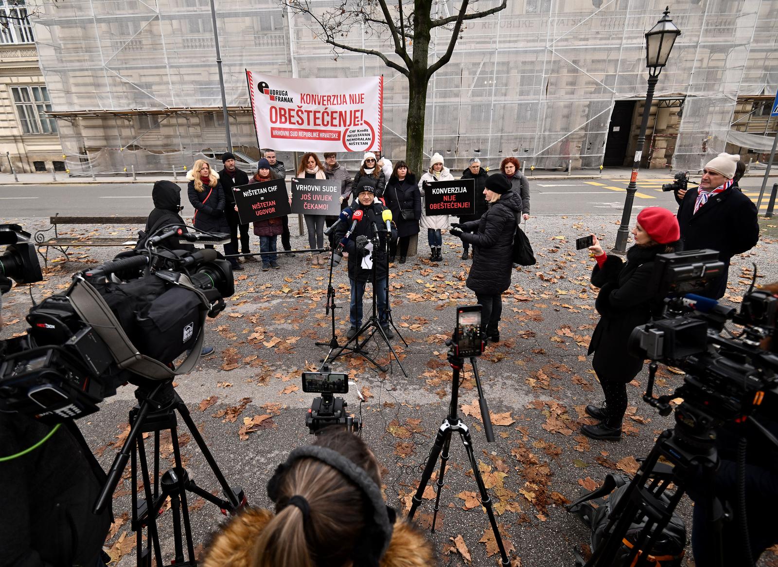 13.12.2022., Zagreb - Konferencija za medije udruge Franak nakon sjednice Gradjanskog odjela Vrhovnog suda na kojoj ce biti zauueta pravnashvacanja o pravnim ucincimaSporazuma o konverziji. Goran Aleksic
   Photo: Marko Lukunic/PIXSELL