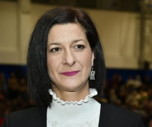16.11.2022., Petrinja - U sportskoj dvorani OS Mate Lovraka odrzan je godisnji koncert Ansambla narodnih pjesama i plesova Hrvatske LADO. Magdalena KOmes, gradonacelnica Petrinje. Photo: Nikola Cutuk/PIXSELL Photo: Nikola Cutuk/PIXSELL