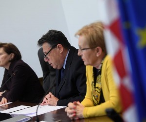17.05.2021., Zagreb - U Hrvatskom Saboru odrzala se konferencija za medije Drzavnog izbornog povjerenstva (DIP). Konferenciji su nazocili predsjednik DIP-a Djuro Sessa te potpredsjednice Ana Lovrin i Vesna Fabijancic-Krizanic.rPhoto: Marko Lukunic/PIXSELL