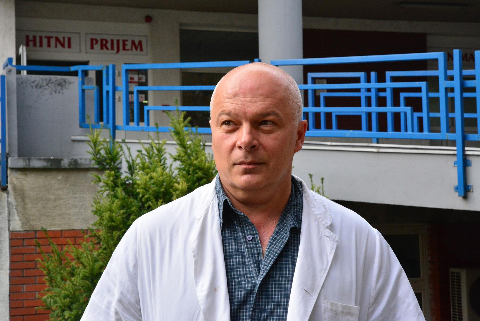 17.10.2017., Bilice - Nakon nesrece na autocesti ozlijedjeni migranti nalaze se u slavonskobrodskoj bolnici gdje im je pruzena lijecnicka pomoc. Dr. Boris Hreckovski.  rPhoto: Ivica Galovic/PIXSELL