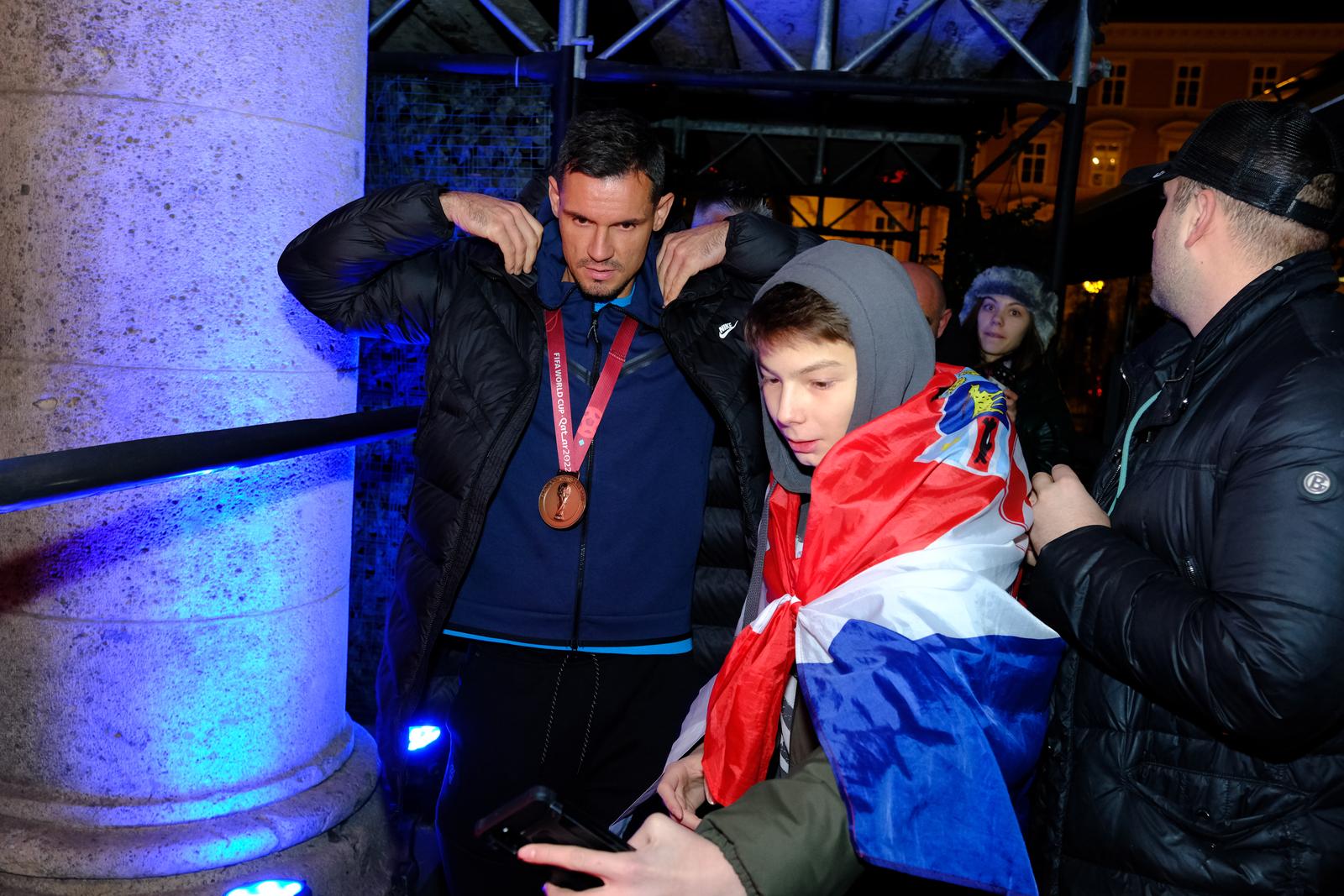 18.12.2022., Zagreb - Svecani docek hrvatske nogometne reprezentacije u Zagrebu nakon osvojenog treceg mjesta na Svjetskom prvenstvu u Katru. Reprezentativci nakon doceka u Johann Francku Photo: Slaven Branislav Babic/PIXSELL