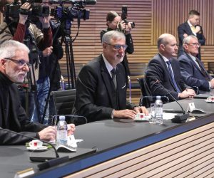 19.12.2022.,Zagreb, predsjednik Vlade Andrej Plenkovic nazocio 251. sjednici Gospodarsko-socijalnog vijeca. Na sjednici su, izmedju ostaloga, donesena Odluka o imenovanju predsjednika i dva dopredsjednika Gospodarsko-socijalnog vijeca. Ivan Misetic, predsjednik GSV a.
Photo: Robert Anic/PIXSELL     Photo: Robert Anic/PIXSELL