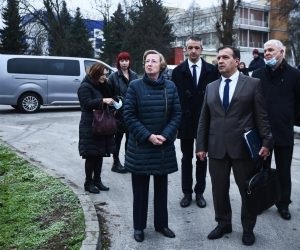 19.12.2022., Zagreb - Obilazak obnovljenog prostora Klinike za infektivne bolesti "Dr. Fran Mihaljevic" nakon potresa. Ministar zdravstva Vili Beros. Photo: Neva Zganec/PIXSELL
