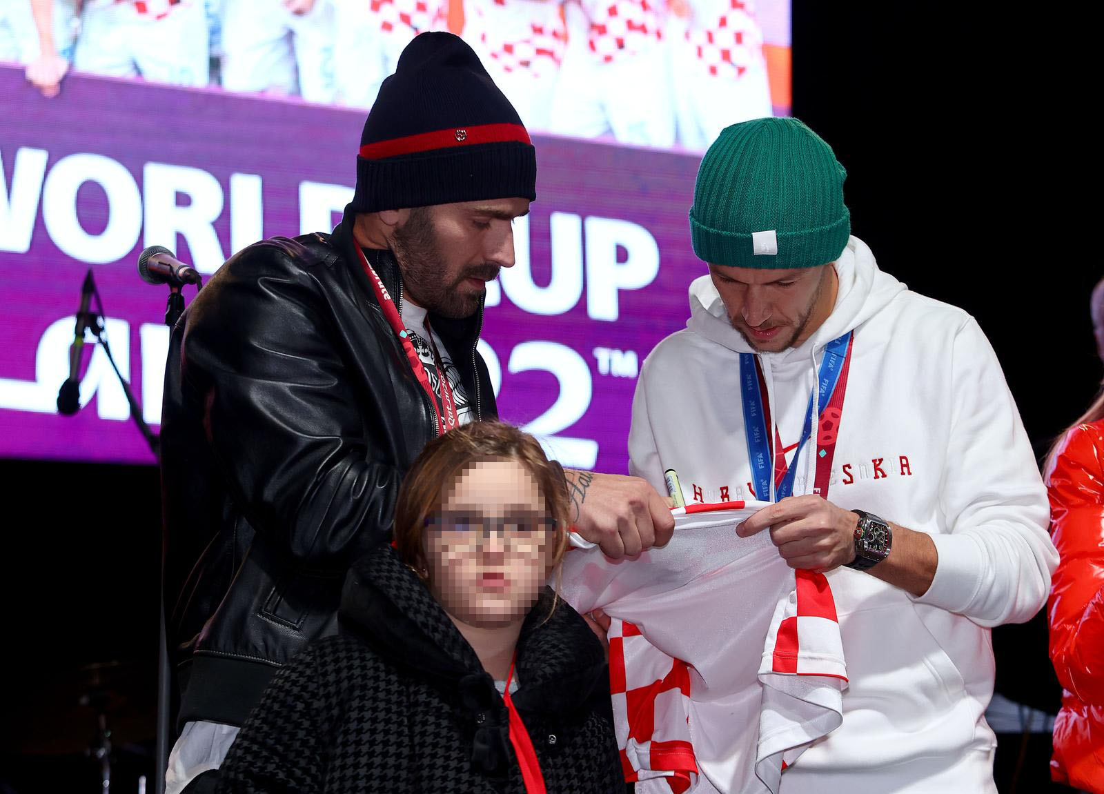 19.12.2022., Split - Splicani na rivi organizirali svecani docek za Vatrene reprezentativceMarka Livaju, Ivu Grbica, Maria Pasalica, Ivana Perisica, Josipa Juranovica i Nikolu Vlasica.  Photo: Miroslav Lelas/PIXSELL