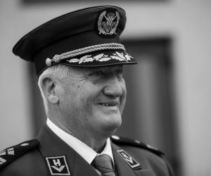 21.10.2021, Hrvatska Dubica, Bacin, - Predsjednik Republike Hrvatske Zoran Milanovic sudjelovao je na komemoraciji u povodu obiljezavanja 30. godisnjice stradanja civila u naselju Bacin te polozio vijenac ispred spomen obiljezja masovne grobnice. Photo: Zeljko Hladika/PIXSELL