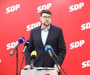 21.12.2022., Zagreb - Na konferenciji za medije odrzanoj u sjedistu stranke predsjednik SDP-a Pedja Grbin govorio je o godini na izmaku. Photo: Patrik Macek/PIXSELL