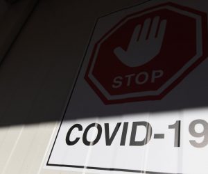 22.11.2020., Sibenik - Covid ambulanta ispred sibenske Opce bolnice ne radi nedeljom osim hitnih slucajeva. Photo: Hrvoje Jelavic/PIXSELL