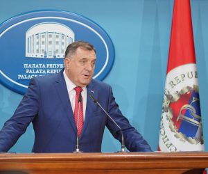 22.11.2022., Banja Luka, Bosna i Hercegovina– Predsjednik Republike Srpske Milorad Dodik nakon obavljenih konzultacija s predstavnicima parlamentarnih stranaka u Narodnoj skupstini Republike Srpske odrzao je konferenciju za medije u Palati Republike.
 Photo: Dejan Rakita/PIXSELL