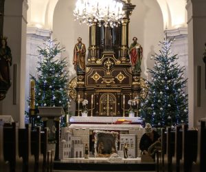 22.12.2016., Sveta Klara, Zagreb - Pripreme i tradicijski obicaji za Bozic u zagrebackim kvartovima.  Crkva svete Klare Djevice. "nPhoto: Igor Soban/PIXSELL