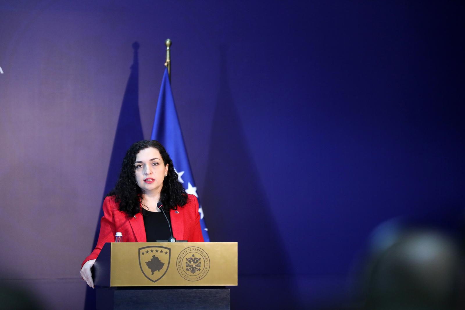 23.12.2021., Pristina , Izjave za medije dvoje predsjednika. Predsjednica Kosova Vjosa Osmani i Predsjednik Republike Hrvatske Zoran Milanovic. Photo: Emica Elvedji/PIXSELL