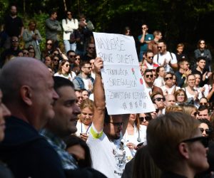 24.09.2022., Zagreb - Ispred Ministarstva zdravstva odrzan je prosvjed Inicijative mladih lijecnika Hrvatske pod nazivom "Izlijecimo zdravstvo zajedno". Photo: Sandra Simunovic/PIXSELL