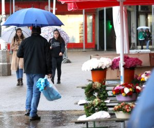 25.10.2022., Zagreb - Jaka kisa od jutra pada u Zagrebu. Photo: Patrik Macek/PIXSELL