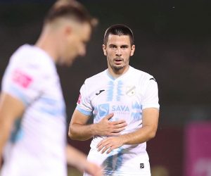 26.09.2021., Gradski stadion, Velika Gorica - Hrvatski Telekom Prva liga, 10. kolo, HNK Gorica - HNK Rijeka. Issah Abass, Domagoj Pavicic Photo: Marko Prpic/PIXSELL