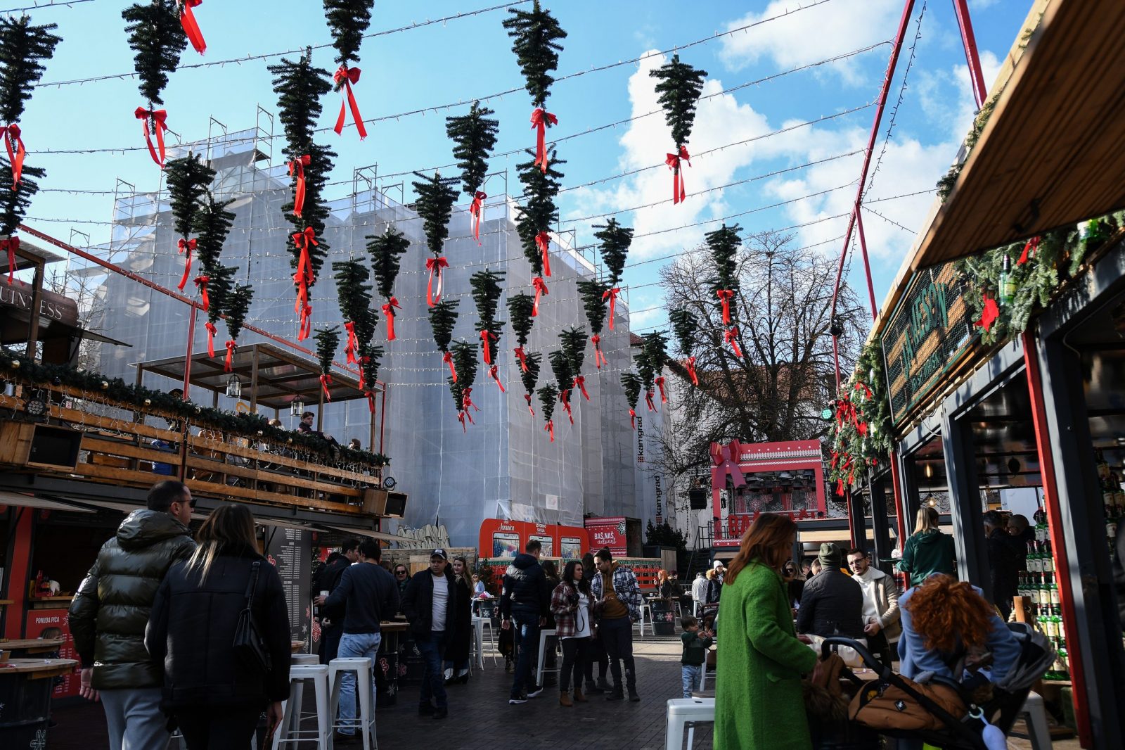 27.11.2022., Zagreb - Otvoren je Advent u Zagrebu, jedan od najpoznatijih u svijetu koji ce ove godine poisjetiti velik broj ljudi. Photo: Zoe Sarlija/PIXSELL