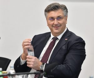 27.12.2022., Cakovec - Predsjednik Vlade Republike Hrvatske Andrej Plenkovic na sastanku sa zupanima ukljucenim u Razvojni sporazum za sjever Hrvatske.

 Photo: Vjeran Zganec Rogulja/PIXSELL