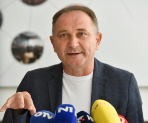 28.7.2022., Zagreb - U sjedistu Saveza samostalnih sindikata Hrvatske pod predsjedanjem predsjednika Mladena Novosela odrzana je konferencija za medije na temu problema oko privatizacije Djure Djakovica iz Slavonskog Broda gdje ce Cesi postati vecinski vlasnici tvornice. Photo: Davorin Visnjic/PIXSELL