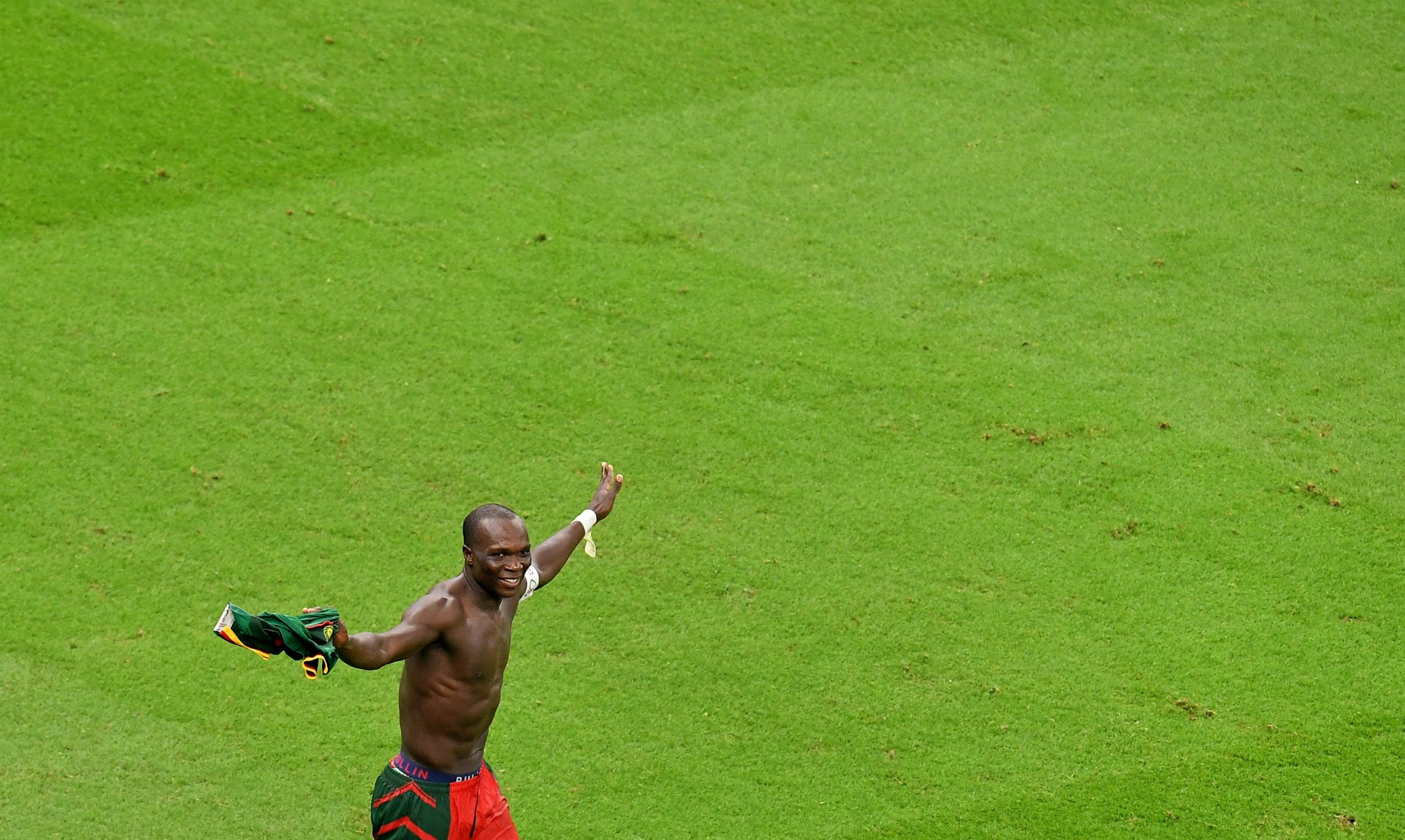 Soccer Football - FIFA World Cup Qatar 2022 - Group G - Cameroon v Brazil - Lusail Stadium, Lusail, Qatar - December 2, 2022  Cameroon's Vincent Aboubakar celebrates scoring their first goal REUTERS/Jennifer Lorenzini Photo: JENNIFER LORENZINI/REUTERS