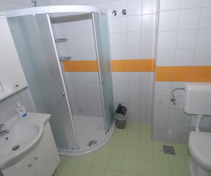 04.10.2012., Bjelovar, Dom umirovljenika Vita Nova - Najluksuzniji hotel za umirovljenike u Hrvatskoj, Dom umirovljenika Vita Nova smjesten u Klokocevcu kraj Bjelvoara otvorio je svoja vrata i primio prve od ukupno 200 korisnika, koliki je ukupni kapacitet. Ovaj umirovljenicki hotel I. kategorije u vlasnistvu obitelji Njegovac (otac Stjepan i sin Davor) s obzirom na vrhunsku uslugu i najsuvremeniju opremu i uredjenje pravi je raj za sve buduce "stanovnike" 
Photo: Damir Spehar/PIXSELL