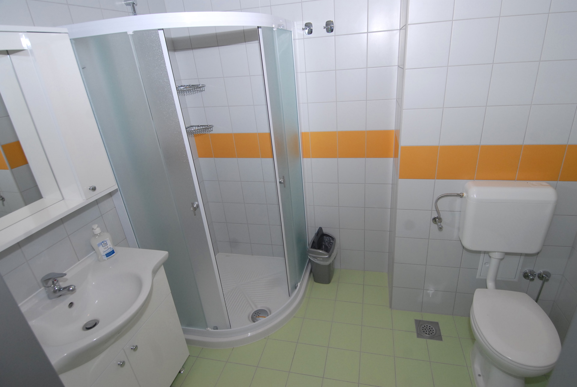 04.10.2012., Bjelovar, Dom umirovljenika Vita Nova - Najluksuzniji hotel za umirovljenike u Hrvatskoj, Dom umirovljenika Vita Nova smjesten u Klokocevcu kraj Bjelvoara otvorio je svoja vrata i primio prve od ukupno 200 korisnika, koliki je ukupni kapacitet. Ovaj umirovljenicki hotel I. kategorije u vlasnistvu obitelji Njegovac (otac Stjepan i sin Davor) s obzirom na vrhunsku uslugu i najsuvremeniju opremu i uredjenje pravi je raj za sve buduce "stanovnike" 
Photo: Damir Spehar/PIXSELL